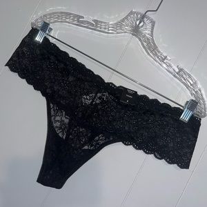 Torrid Lace mid-rise thong